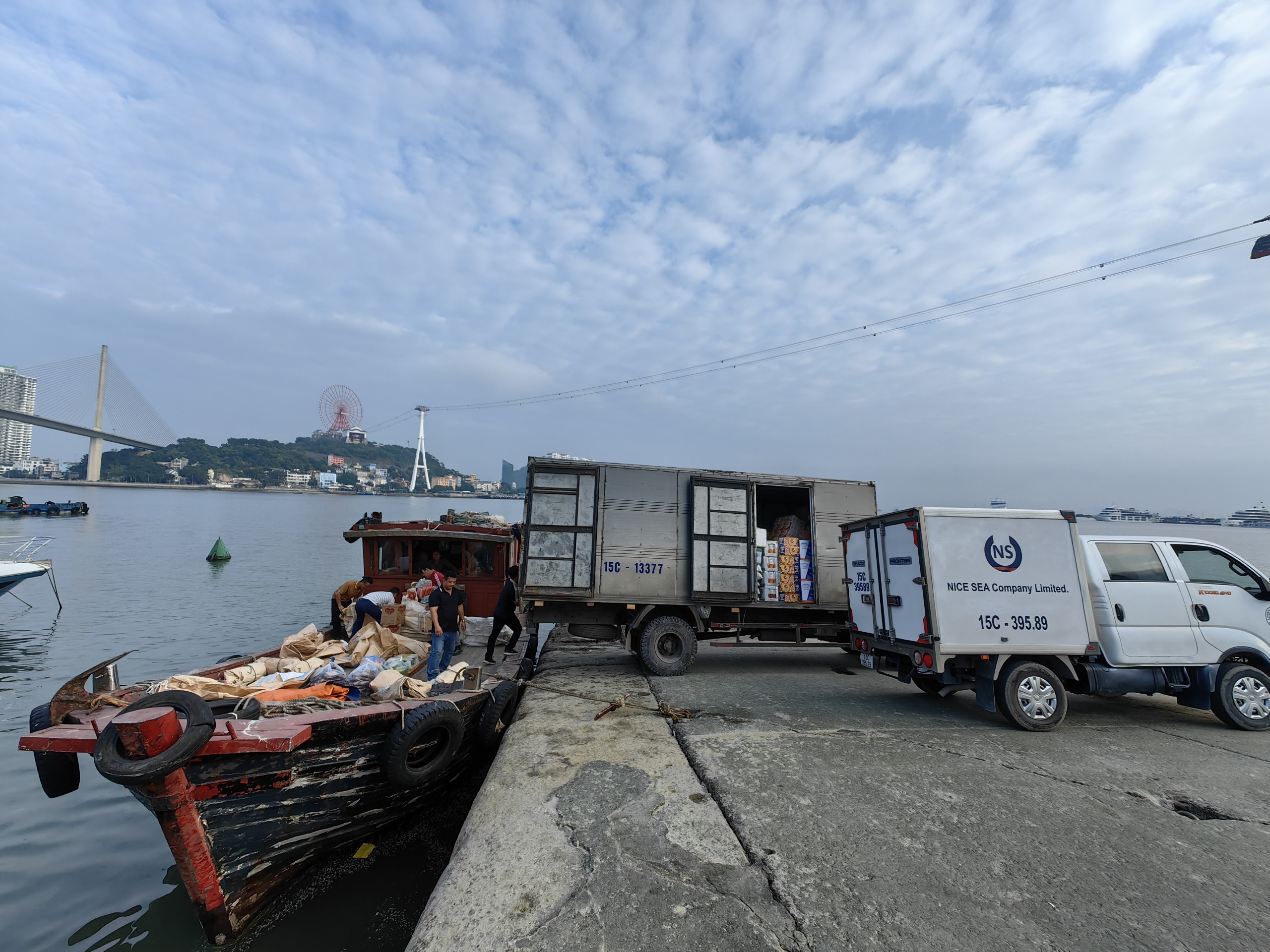 Supply provision for MV. BOS COSTA at Hon Gai anchorage.